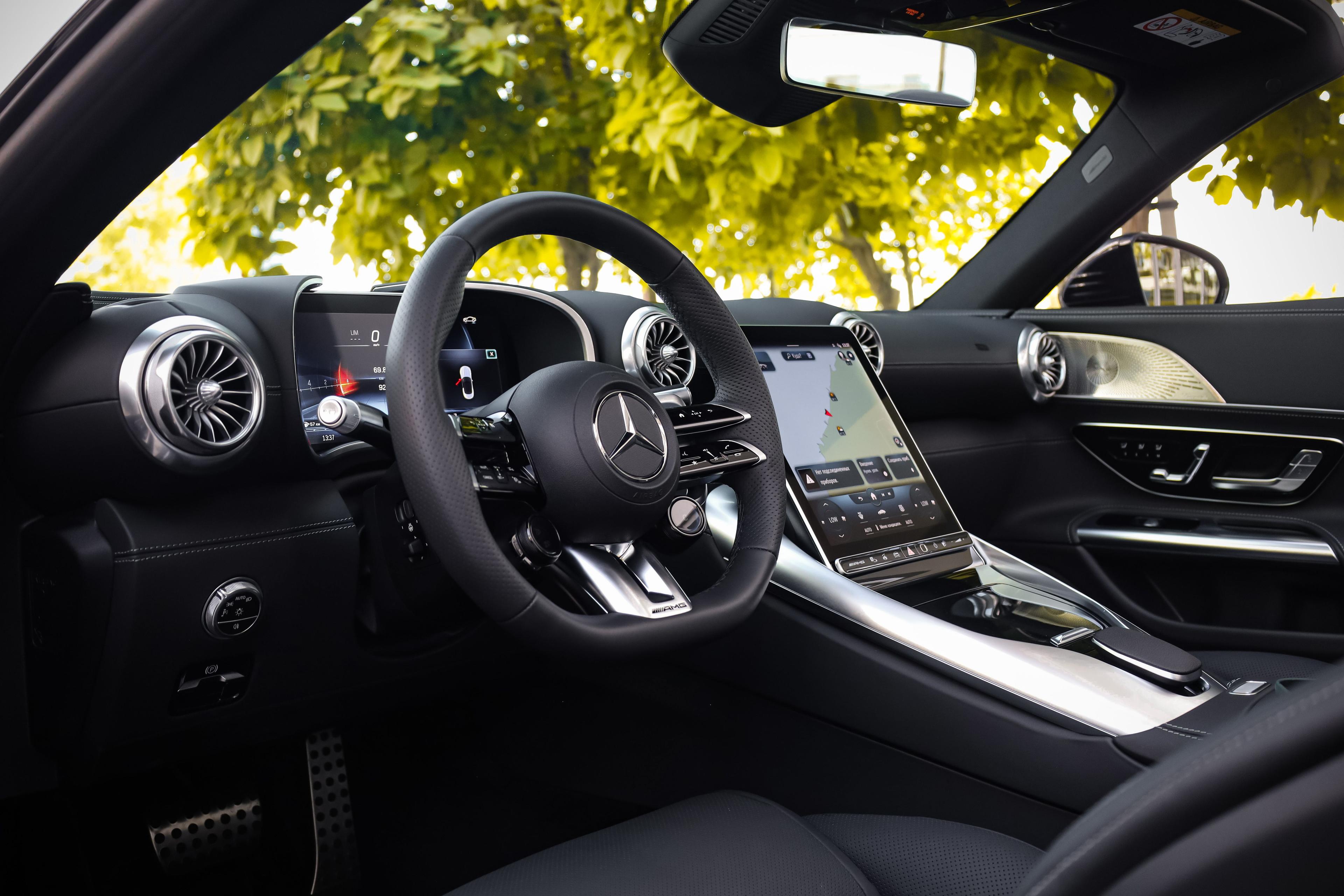 Mercedes Benz SL63 AMG