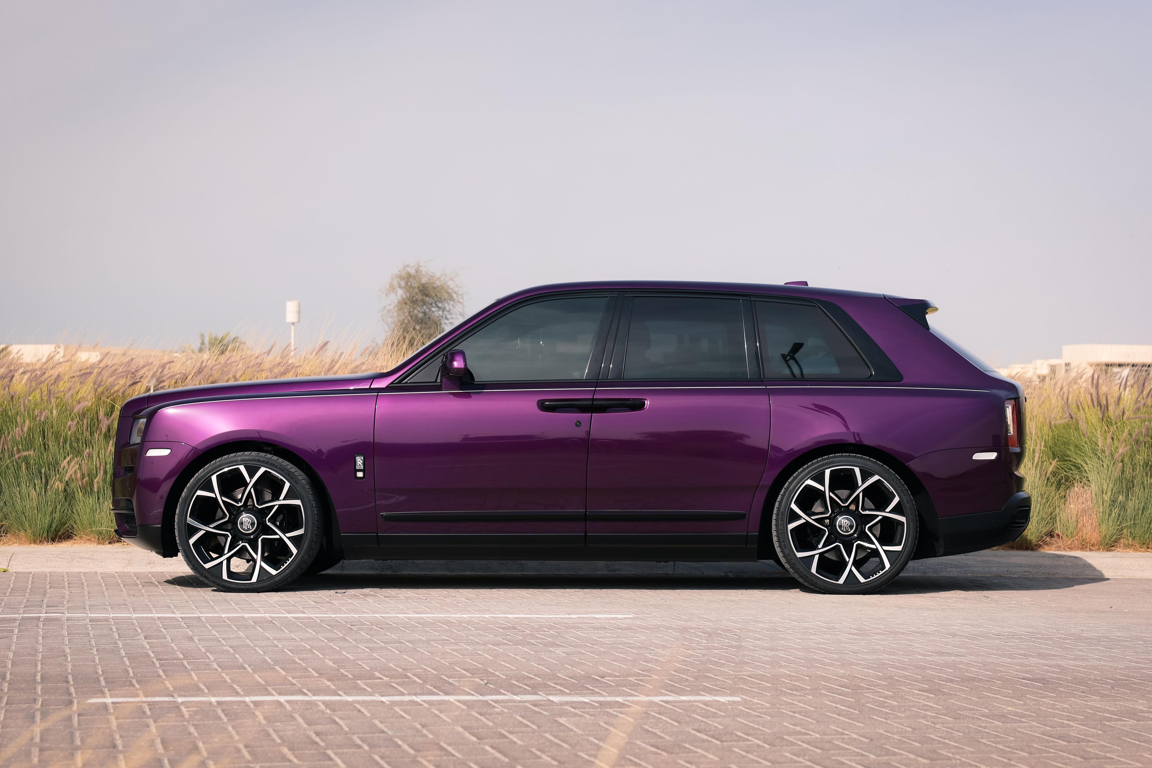 Rolls-Royce Cullinan Violet