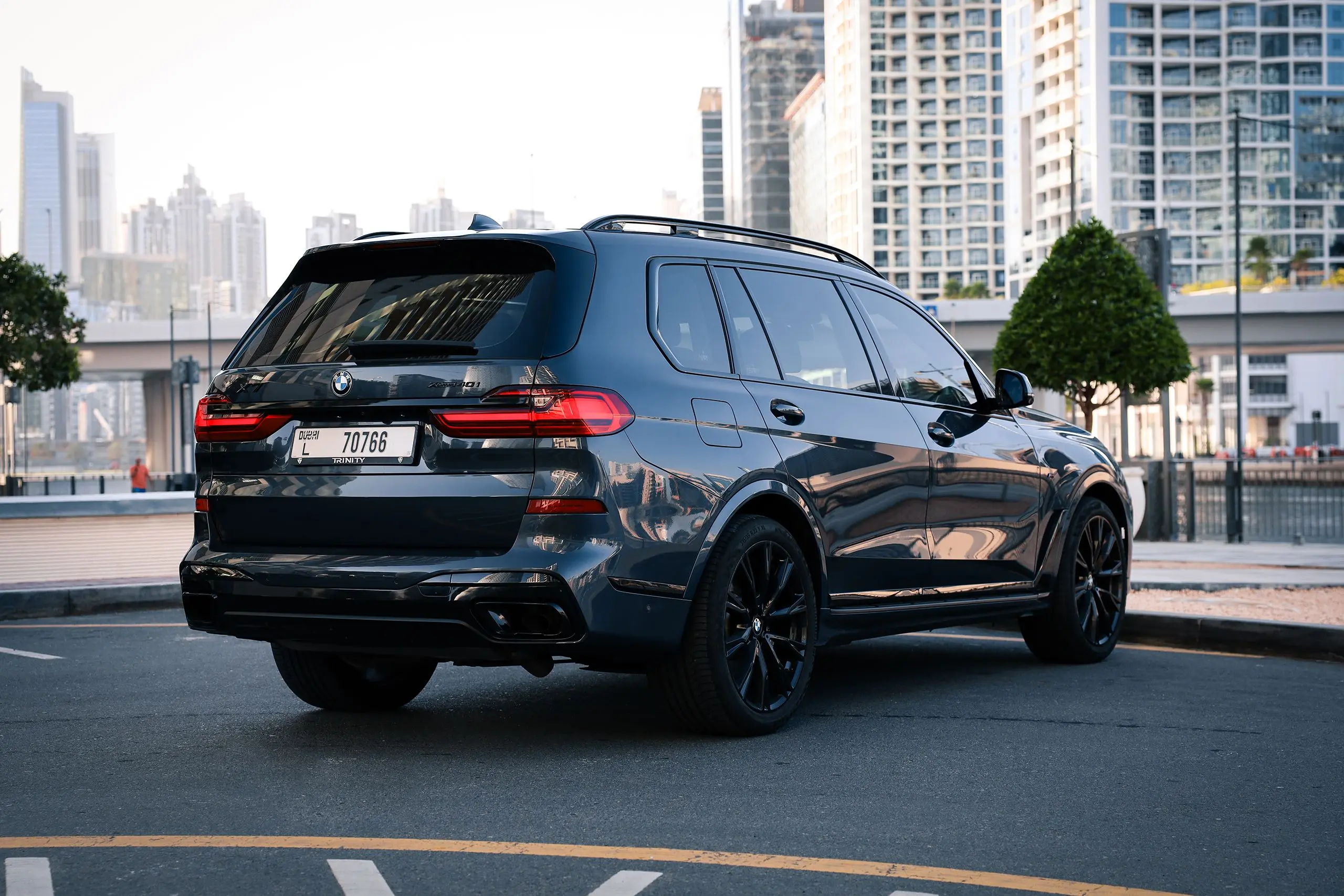 BMW X7 40i