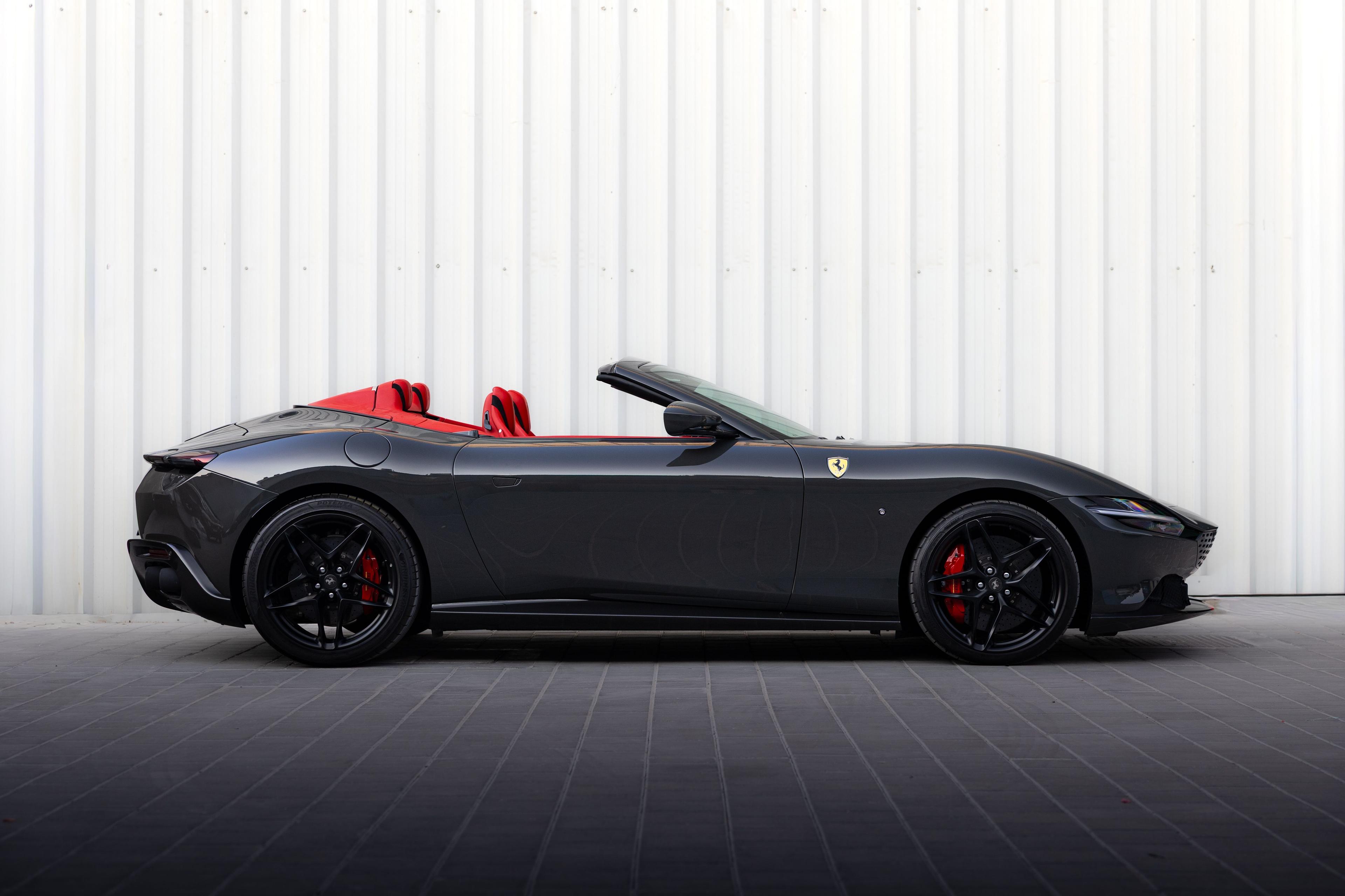 Ferrari Roma Spider