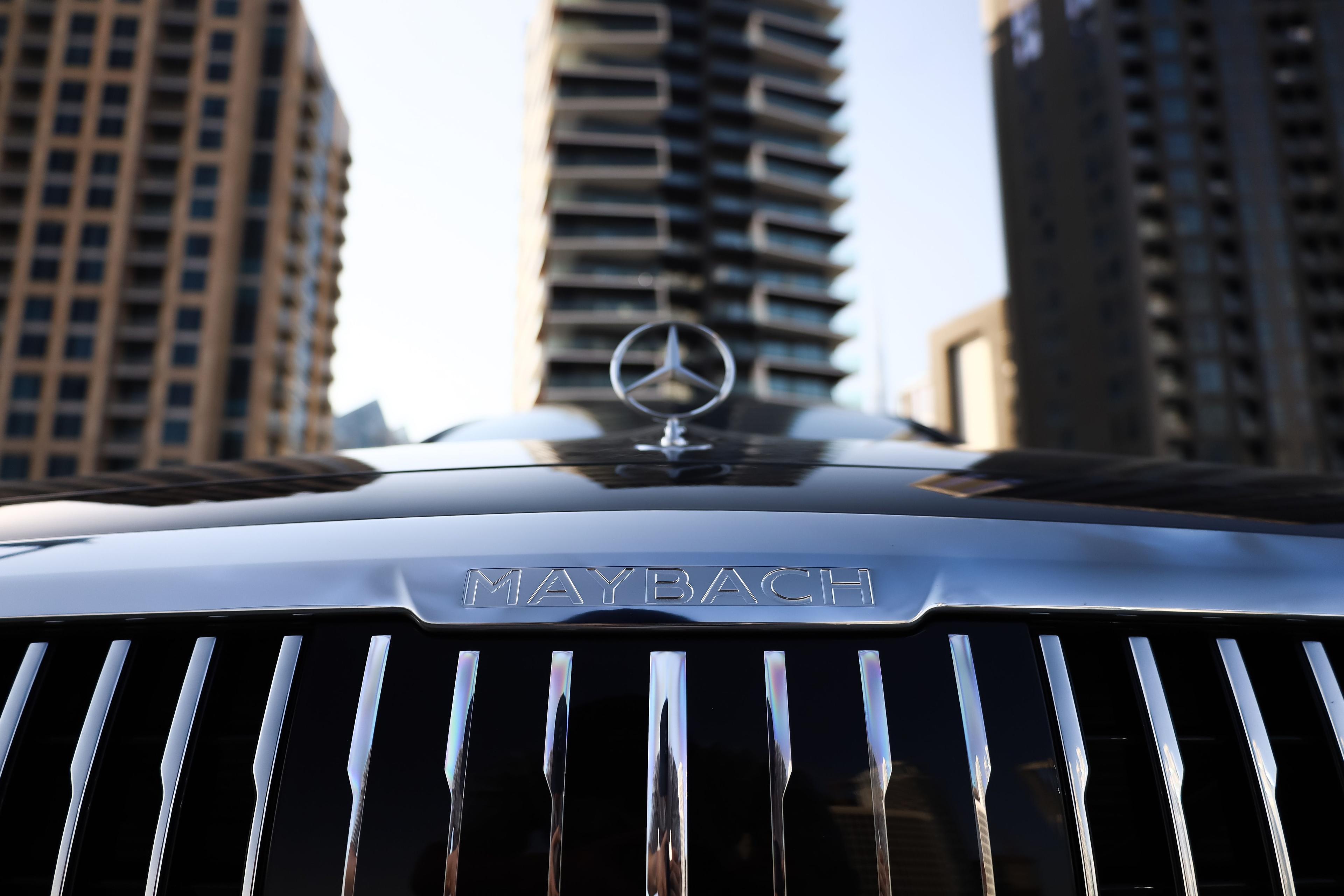 Mercedes-Maybach S680 Virgil Abloh 1/150