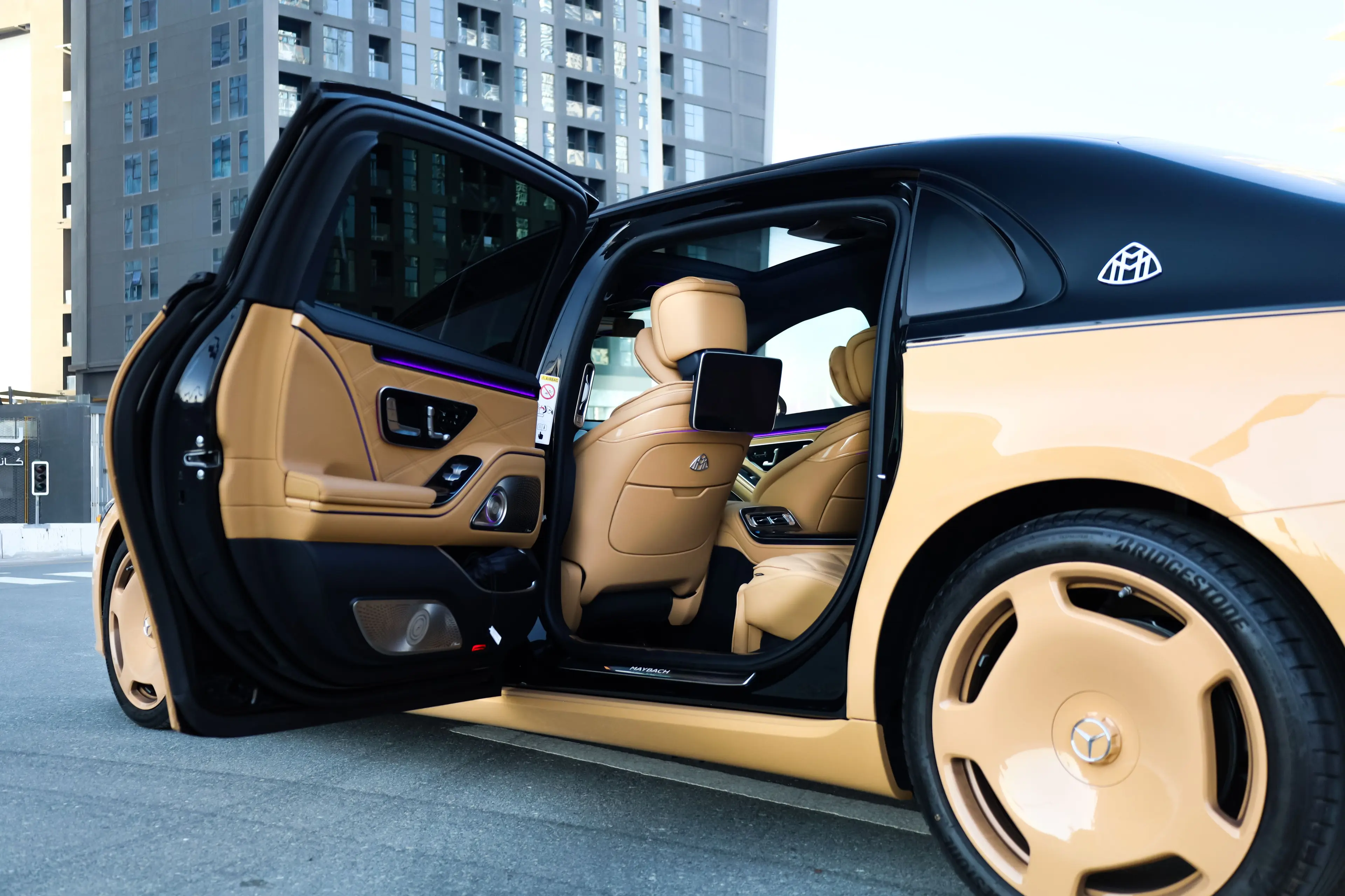 Mercedes-Maybach S680 Virgil Abloh 1/150