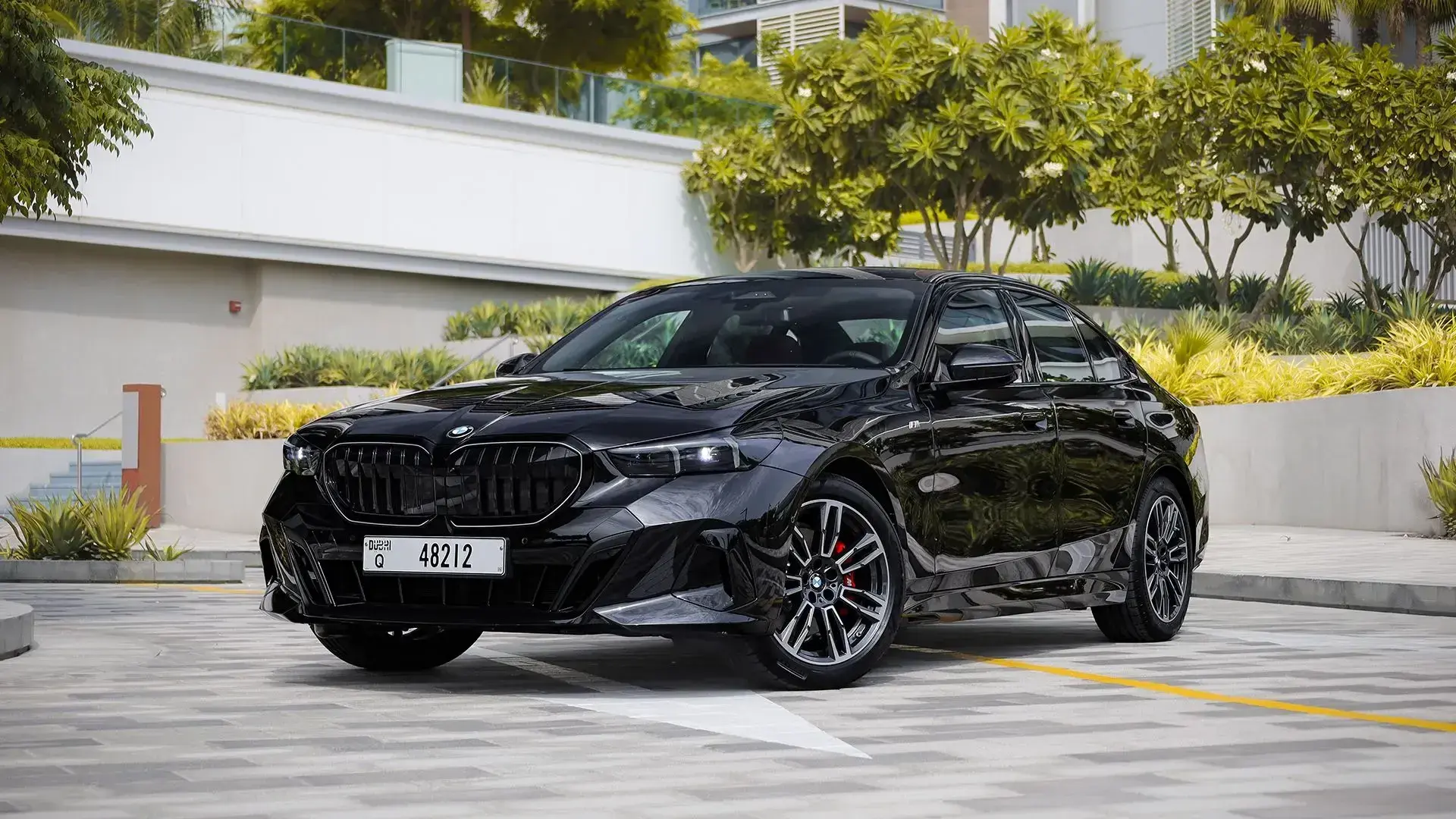 Review of the BMW 520i Car Rental in Dubai