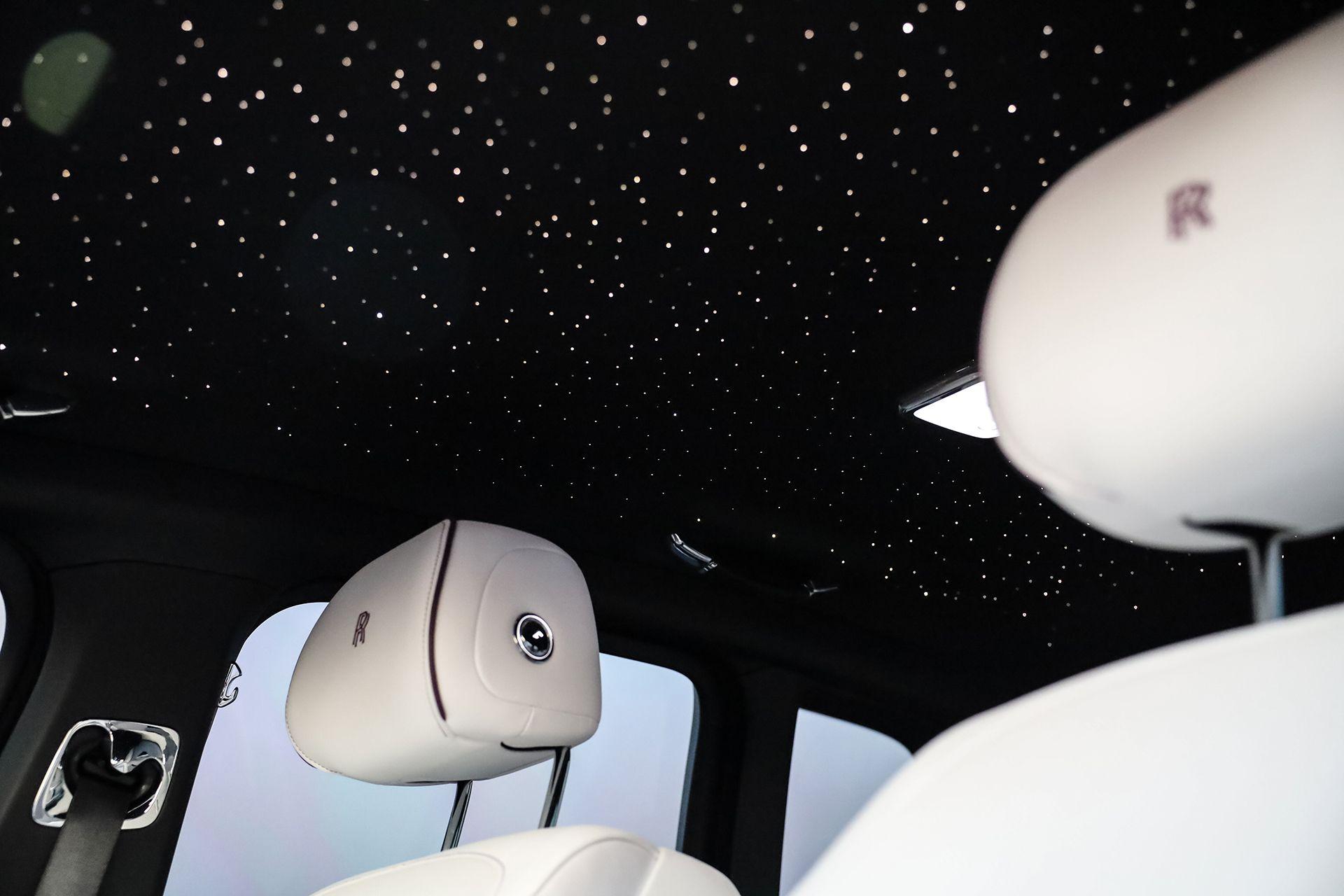 Rolls-Royce Cullinan Violet