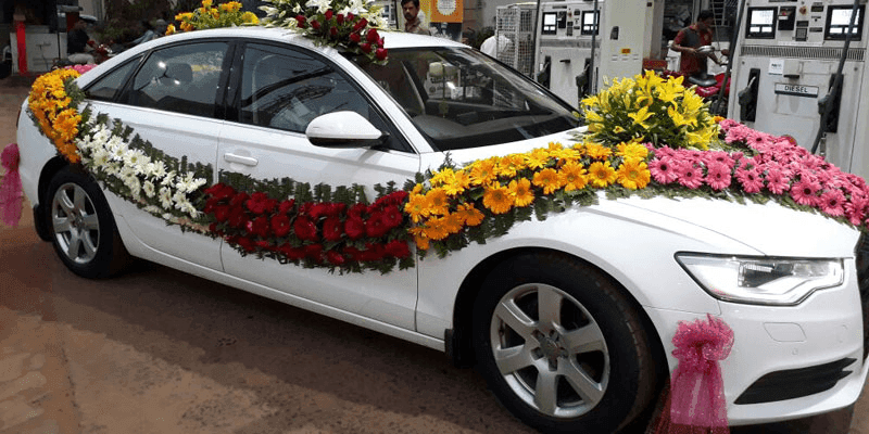 Why You Should Rent a Luxury Car for Your Wedding