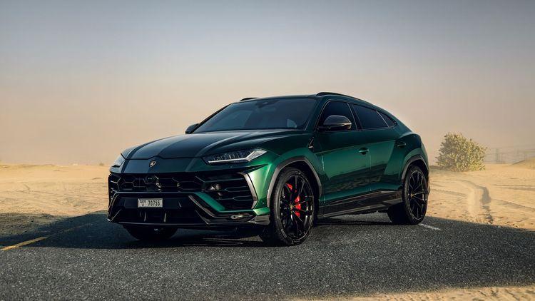 Lamborghini Urus - 885x460