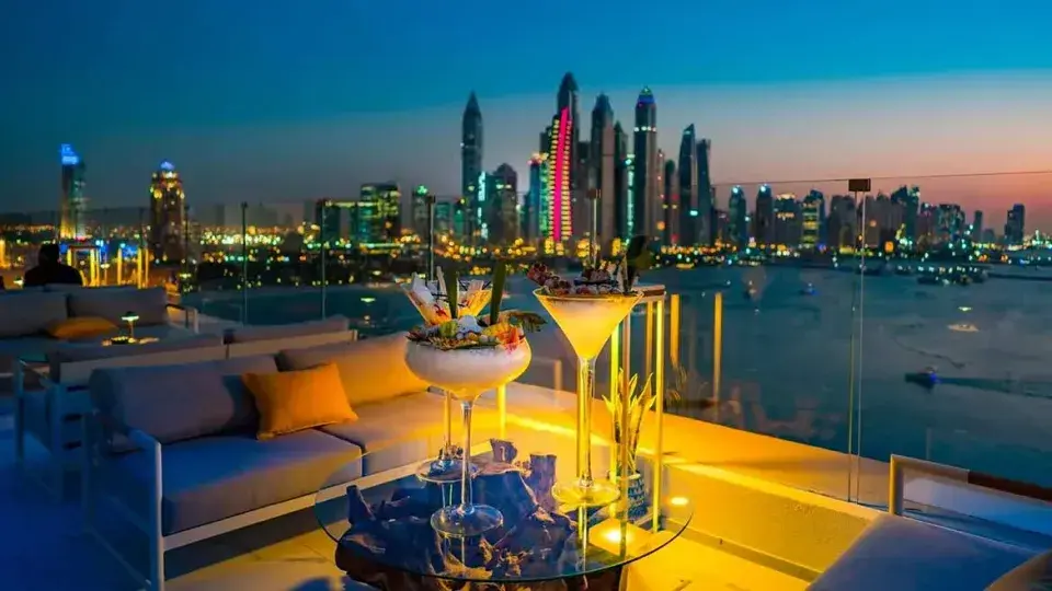 Best Bars to Visit in Dubai - 580x326