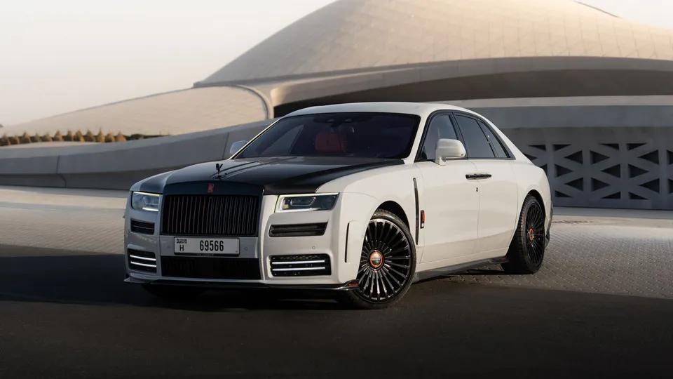 Rolls Royce Ghost Mansory light gray - 885x460
