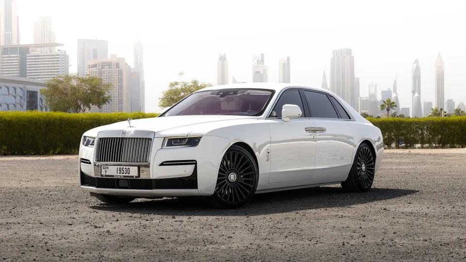 Rolls-Royce Ghost - 885x460