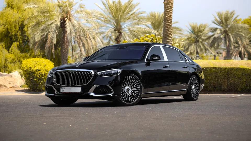 Mercedes-Maybach S580 Black - 885x460