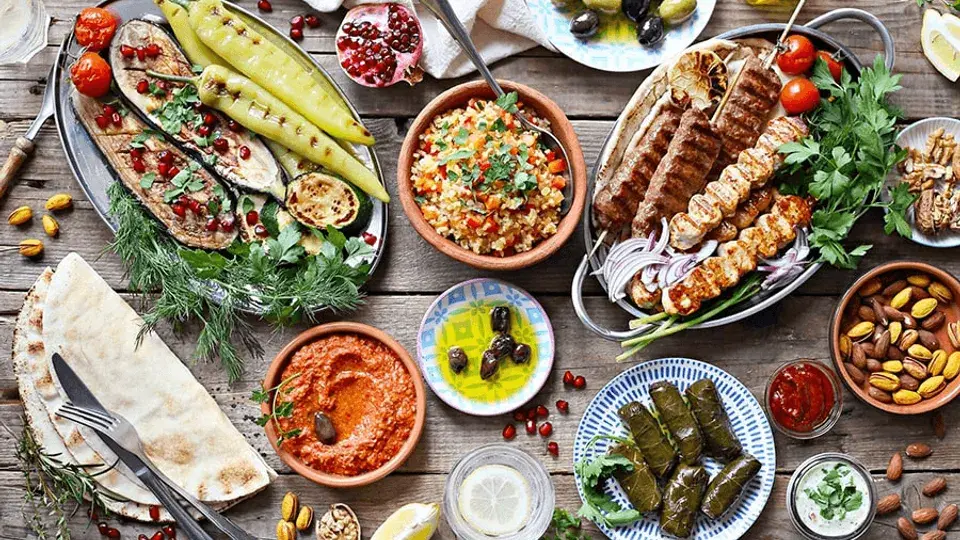 Top Arabic food to try in Dubai - 580x326