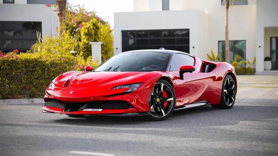 Ferrari SF90 Stradale in Dubai Review - 580x326
