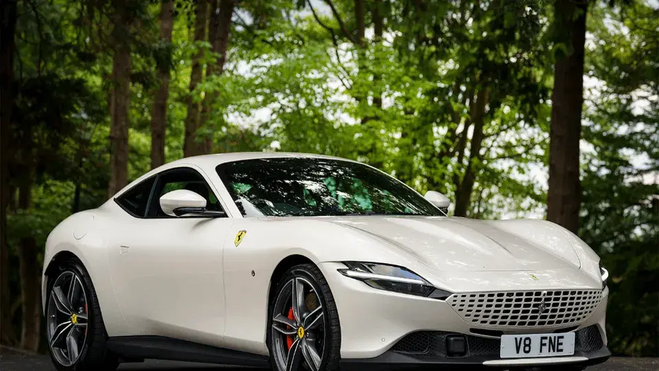 Ferrari Roma Luxury Italian Car Review - 580x326