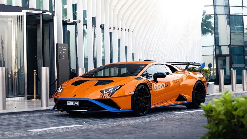 Lamborghini Huracan STO - 885x460