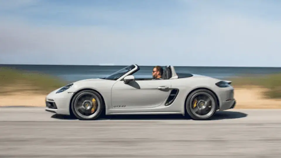 Porsche 718 Boxster GTS in Dubai Review - 580x326