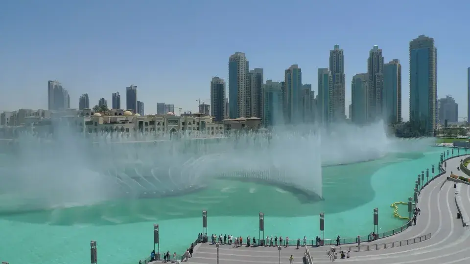 Helpful Guide to Parking in Dubai - 580x326